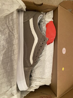 VANS OLD SKOOL WOMENS SANDSHELL SIZE 7 BNWT