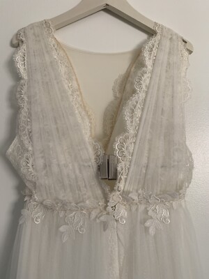 Inmaculada Garcia Wedding Gown /Size 44