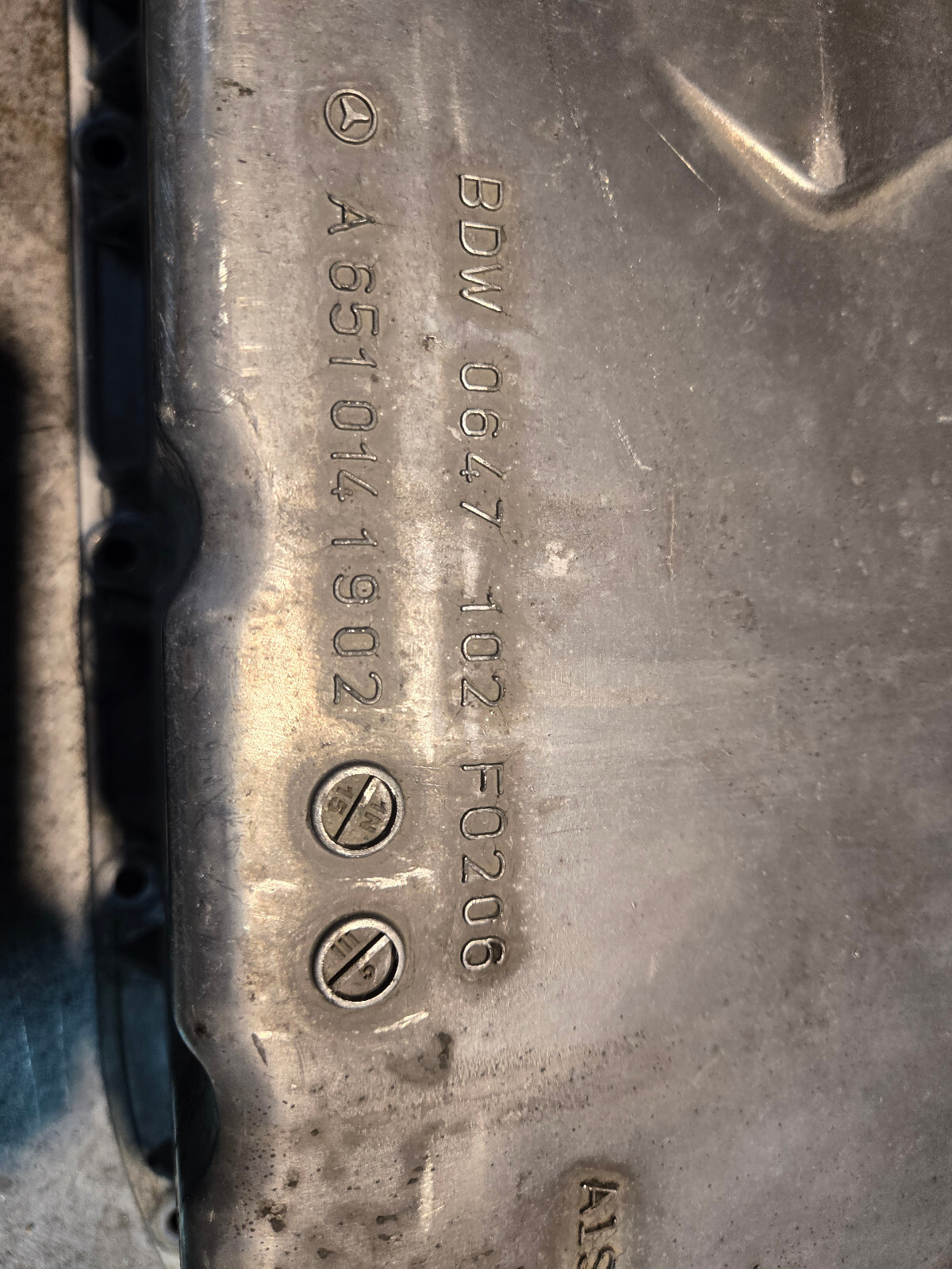 NEW MERCEDES BENZ SPRINTER W906 ENGINE OIL LOWER PAN A6510100313 OEM - Picture 2 of 8