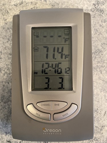 Oregon Scientific Wireless Indoor Outdoor Thermometer Clock 