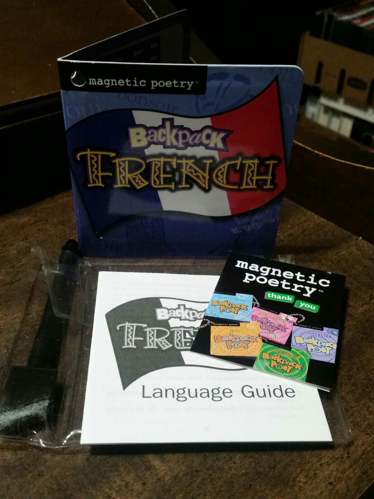 MAGNETIC POETRY-Backpack French-mini language kit--NEW!