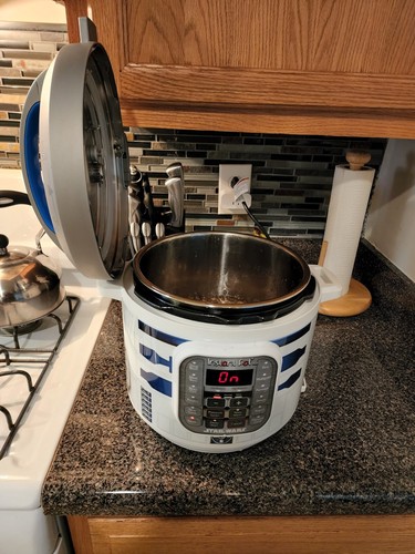 スター・ウォーズ Instant Pot Duo 60 R2D2 電気圧力鍋「インスタントポット」のスターウォーズシリーズが