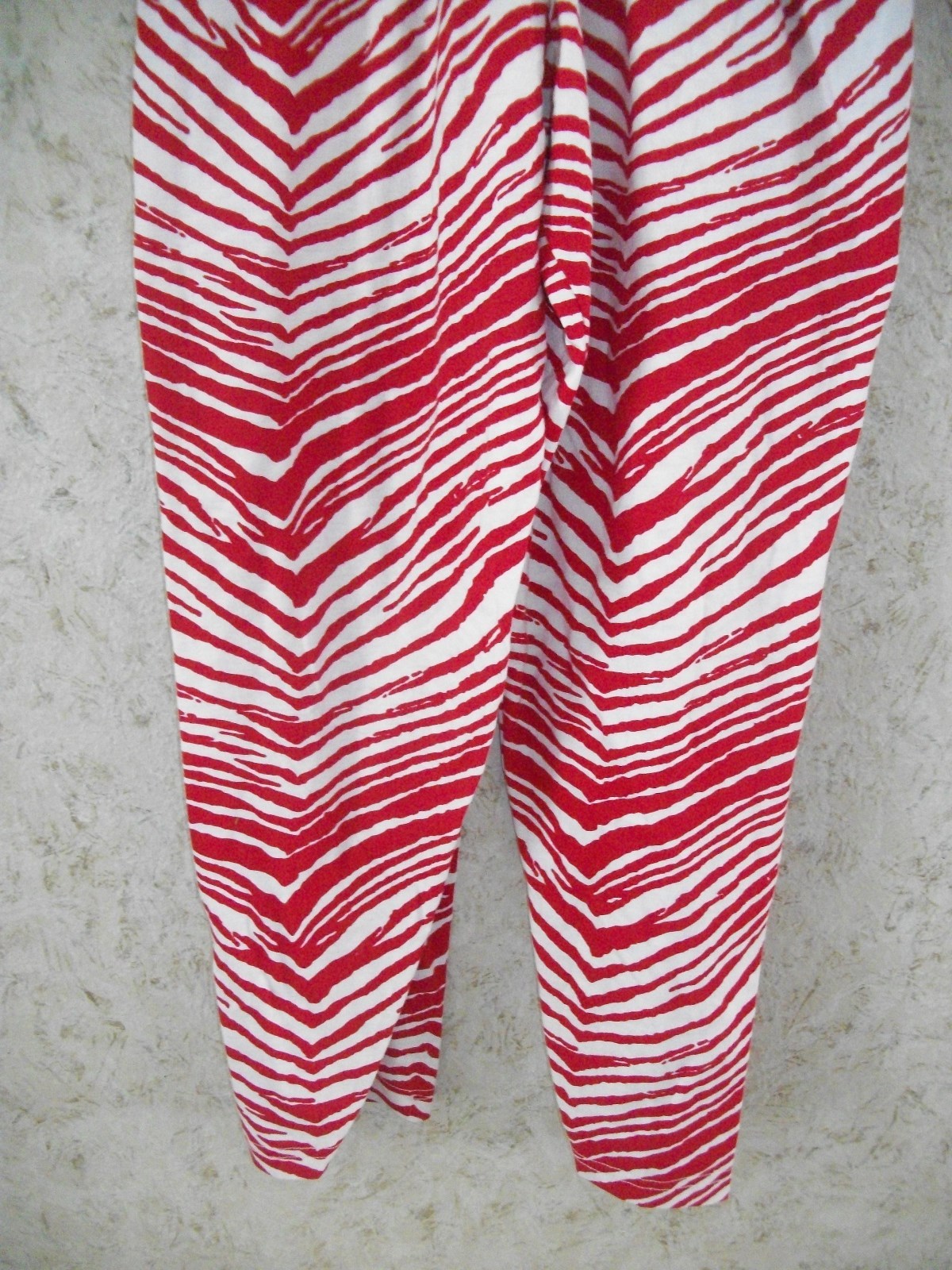ZUBAZ Wisconsin Badgers Red White Zebra Striped Lounge Pants Womens MEDIUM NWOT
