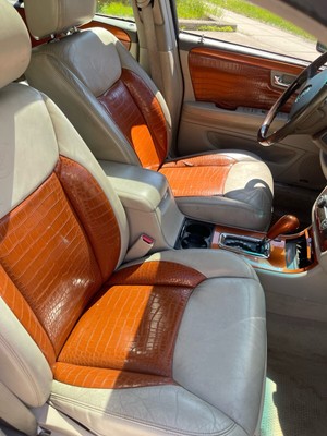 image 4 of interior