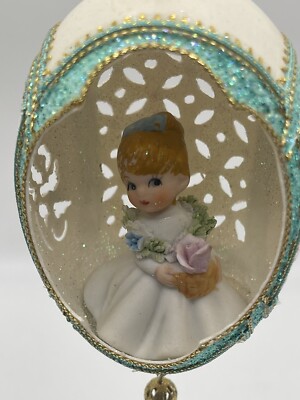 Vintage Christmas Handcrafted Large Egg Diorama Figurine Elegant Tree Ornament