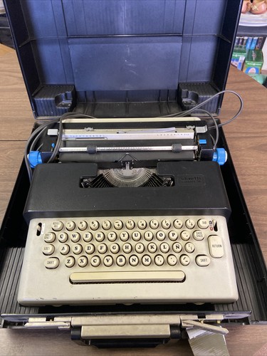 Olivetti Lettera 38 - YouTube