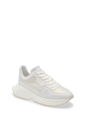 Женские кроссовки на танкетке STUART WEITZMAN Womens White 1-1/2 на платформе Willow 9.5 B
