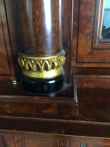 RHO MOBILI D’EPOCA CABIATE CHINA EMPIRE BREAK FRONT W/GILT DETAIL. LOCAL PICK UP