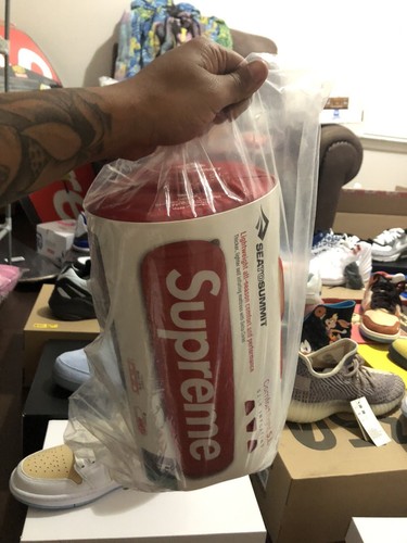 Supreme Sea To Summit Self Inflating Sleeping Mat Red Brand