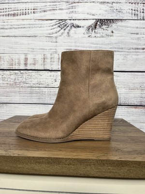 Dolce Vita Rupart Wedge Bootie Ankle Faux Suede Truffle Tan Heel Round Toe Zip 9