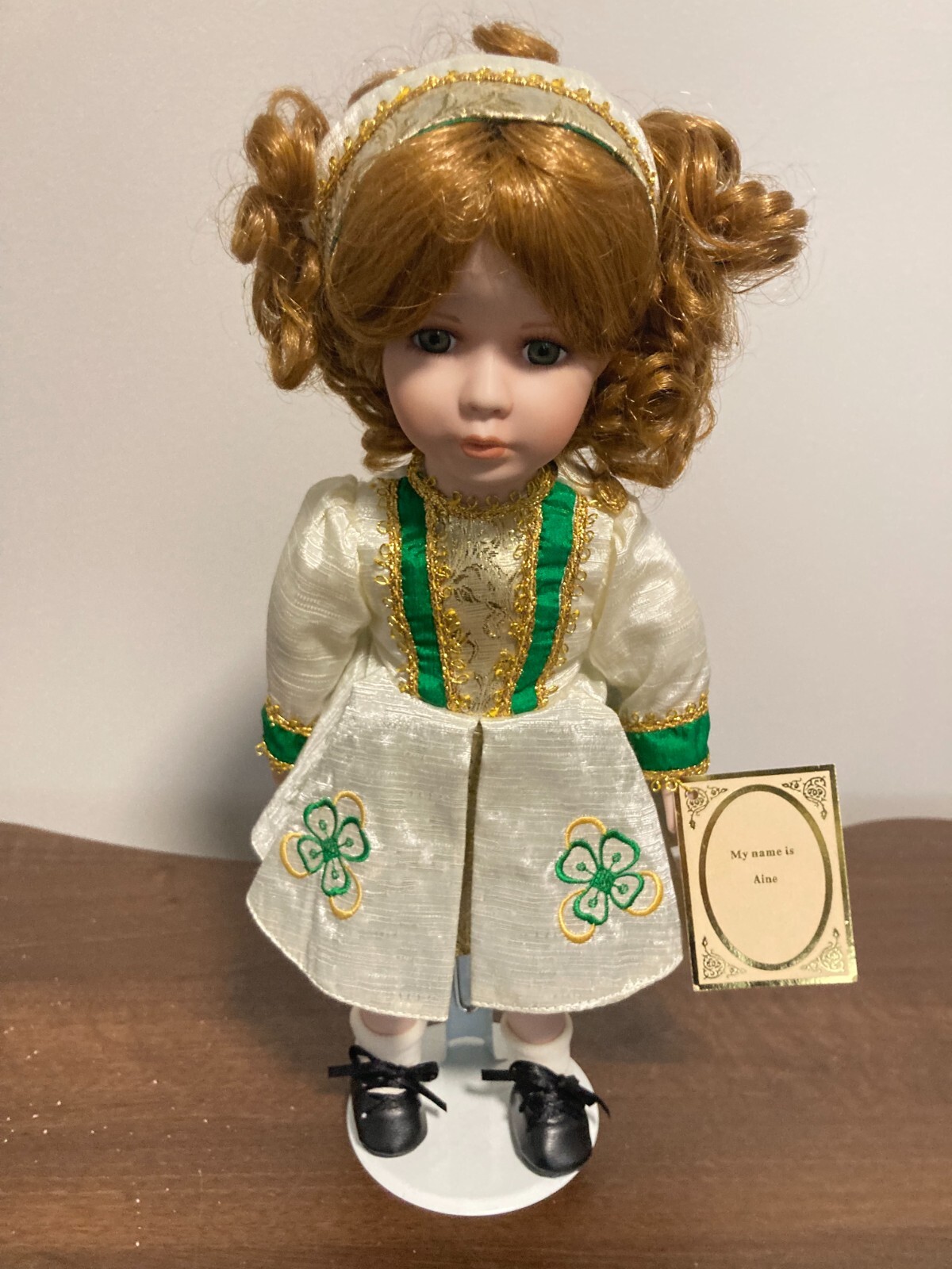 Alberon Porcelain Doll Irish Green With Light Red Hair Green Eyes 11" W/Stand