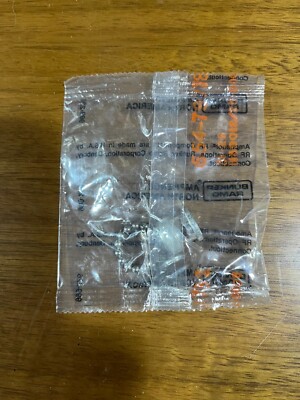 Amphenol 31-6 BNC Male Cap  & Chain,