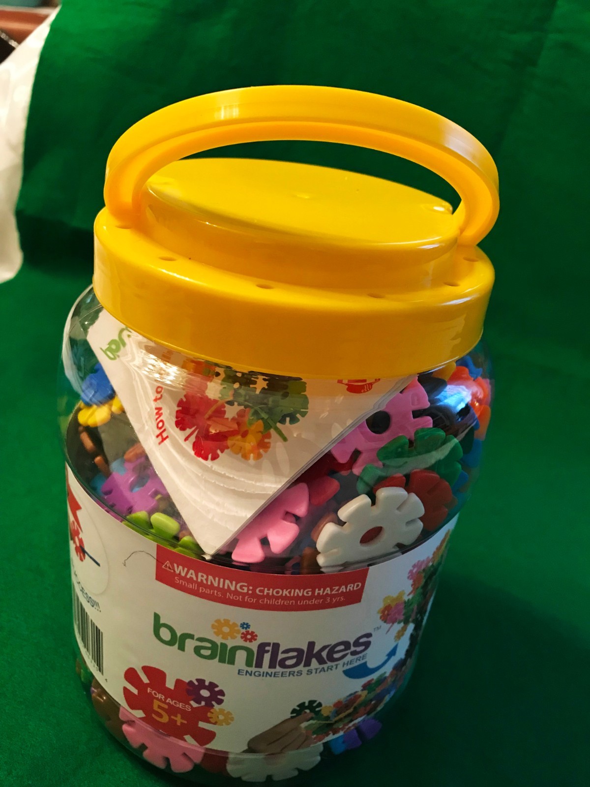 Viahart BrainFlakes Over 500 Plastic Flower Pieces Building Playset