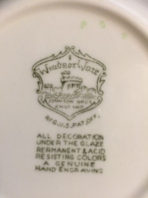 Johnson Bros. Windsor Ware Margaret Rose Berry/Dessert Bowl, Excellent