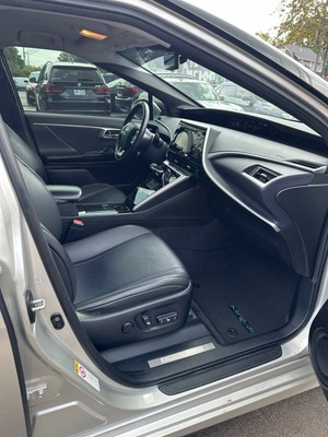 image 8 of interior