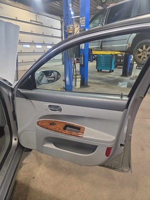 Used Right Front Door Trim Panel fits: BUICK LACROSSE Right 05 06 07