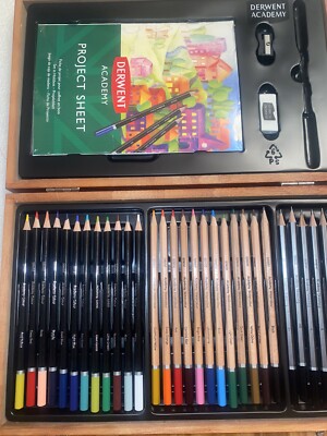 Derwent Academy Wooden Box Art Kit