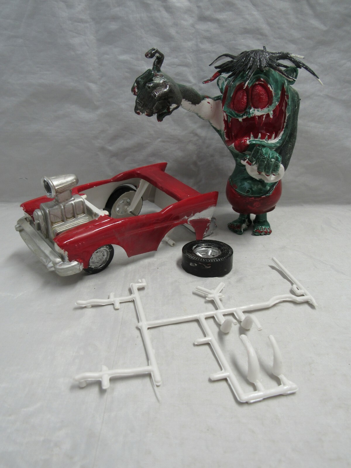 ED BIG DADDY ROTH MR GASSER ORIGINAL 1963 MODEL KIT BUILT ED BIG DADDY ROTH MR GASSER ORIGINAL 1963 MODEL KIT BUILT