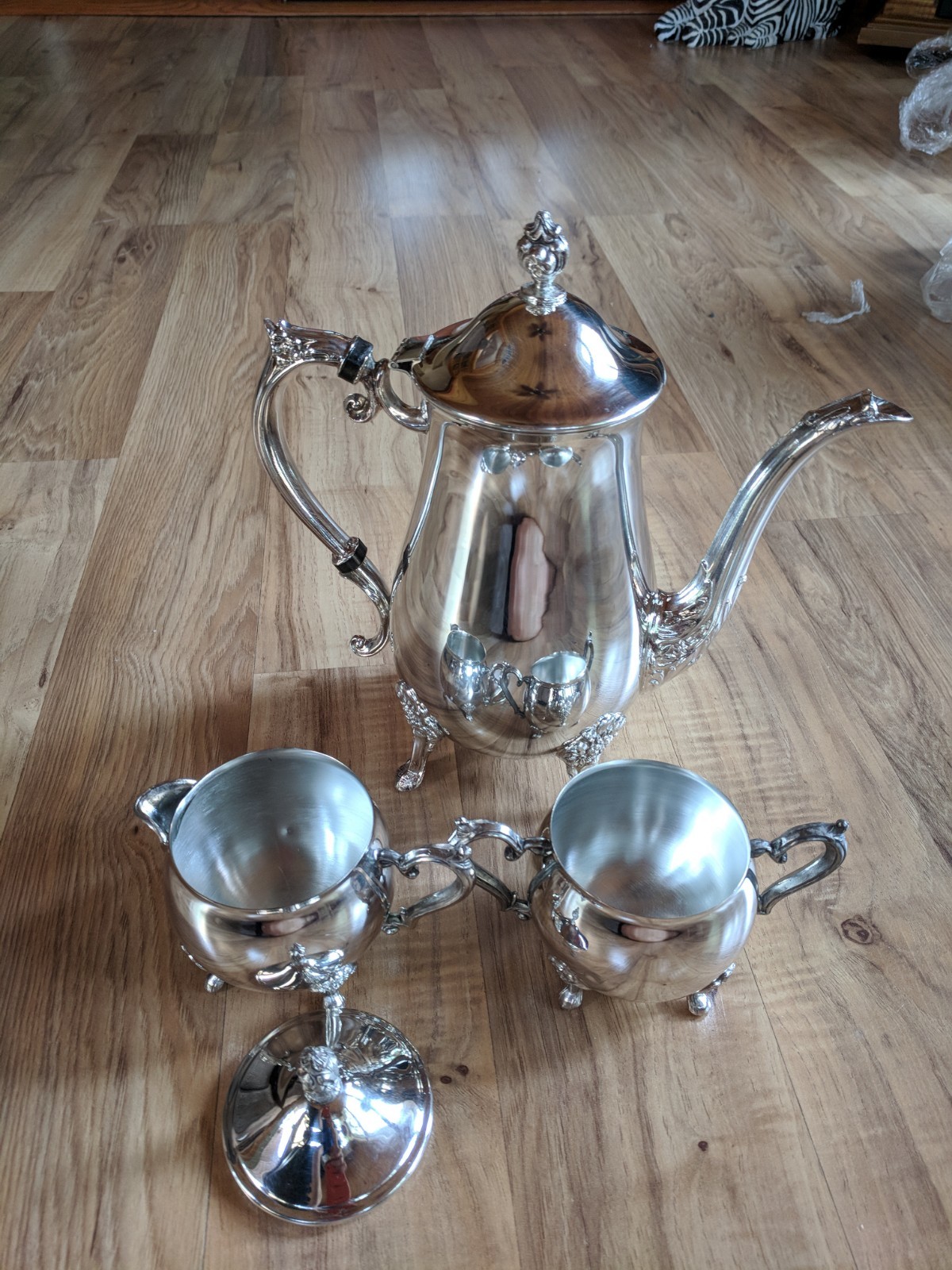Antique Vintage Leonard Silverplate Tea Pot, Sugar Bowl, Creamer & Tray