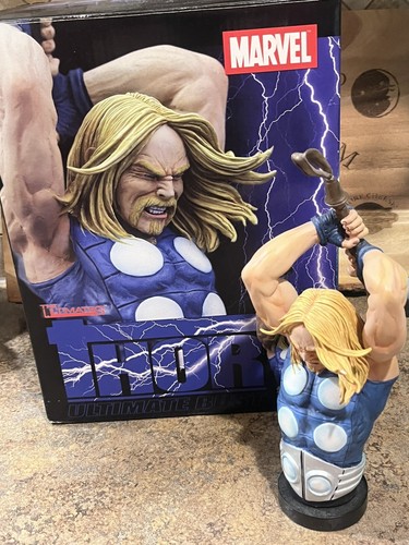 ★ THOR Collectable Mini-Bust Ultimate Thor Mini Bust - Diamond Select 2003 - 1521/4000