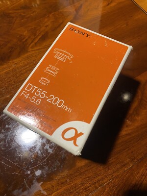 Sony SAL 55-200mm f/4.0-5.6 DT Lens