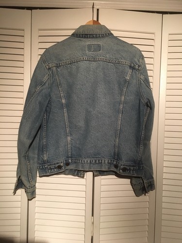 Vintage 80's Levi's blue denim jacket size 40 Red little”e” tab