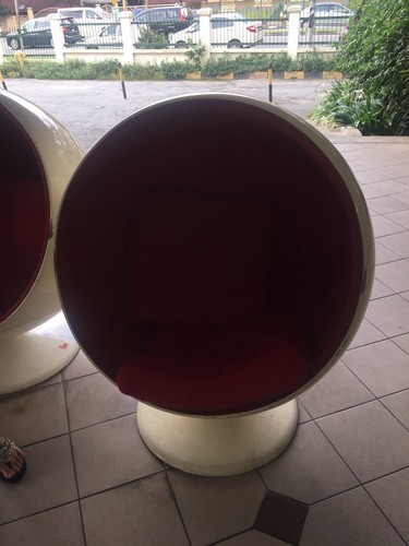 2 Eero Aarnio Ball chair authentic  Modern space age  Kartell Umbo  knoll