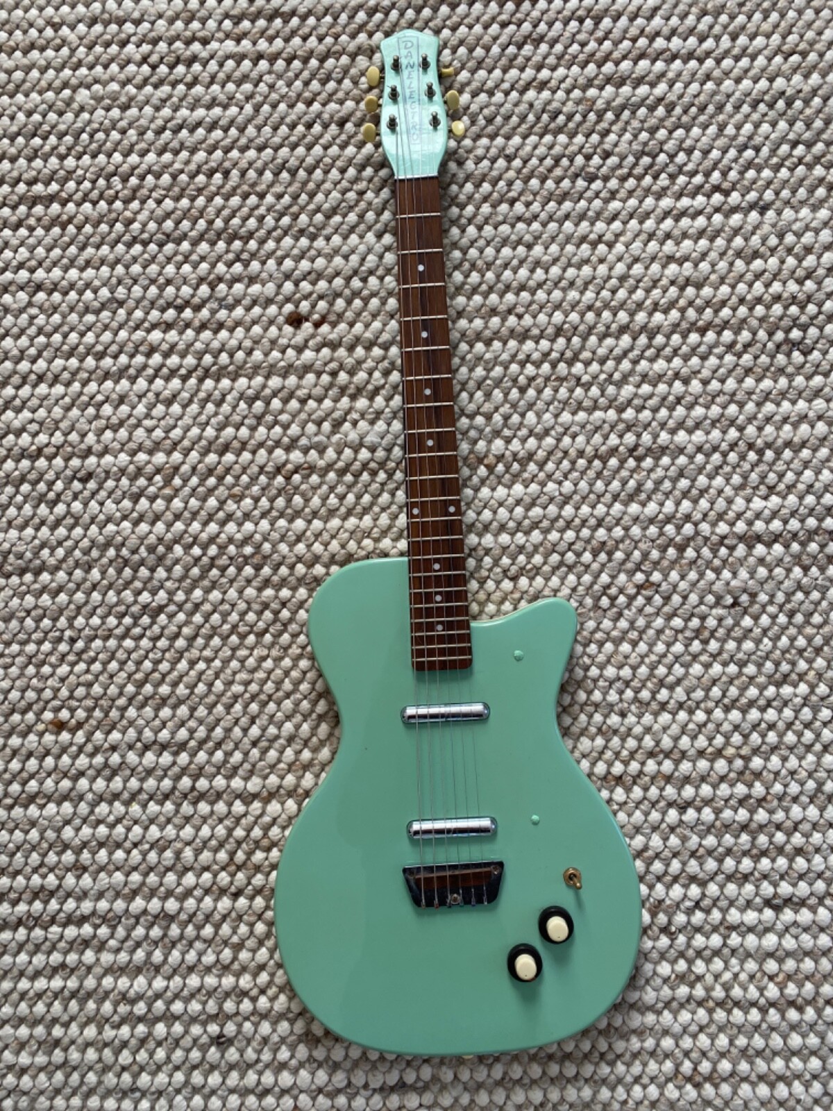 ギター Danelectro 56-U2 Reissue $_57.JPG?set_id=880000500F