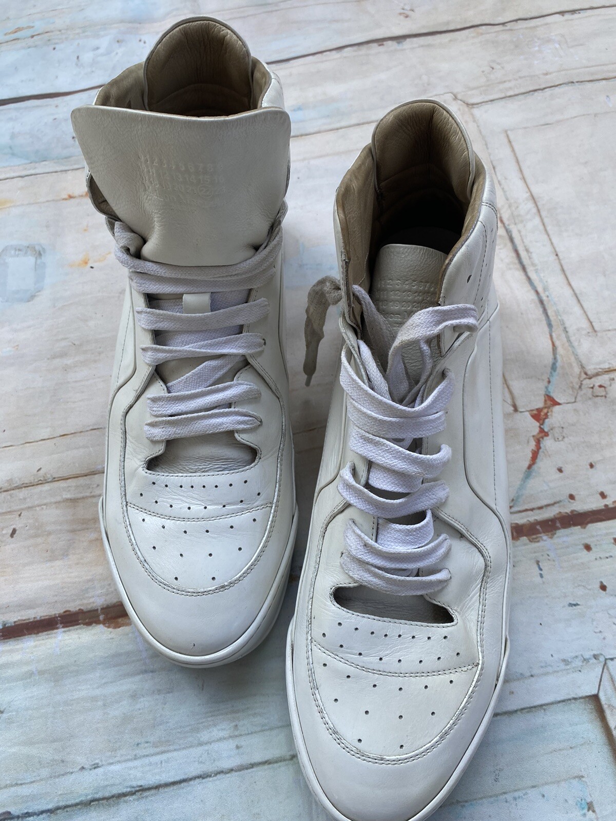 Maison Margiela Mens White Leather Mid 