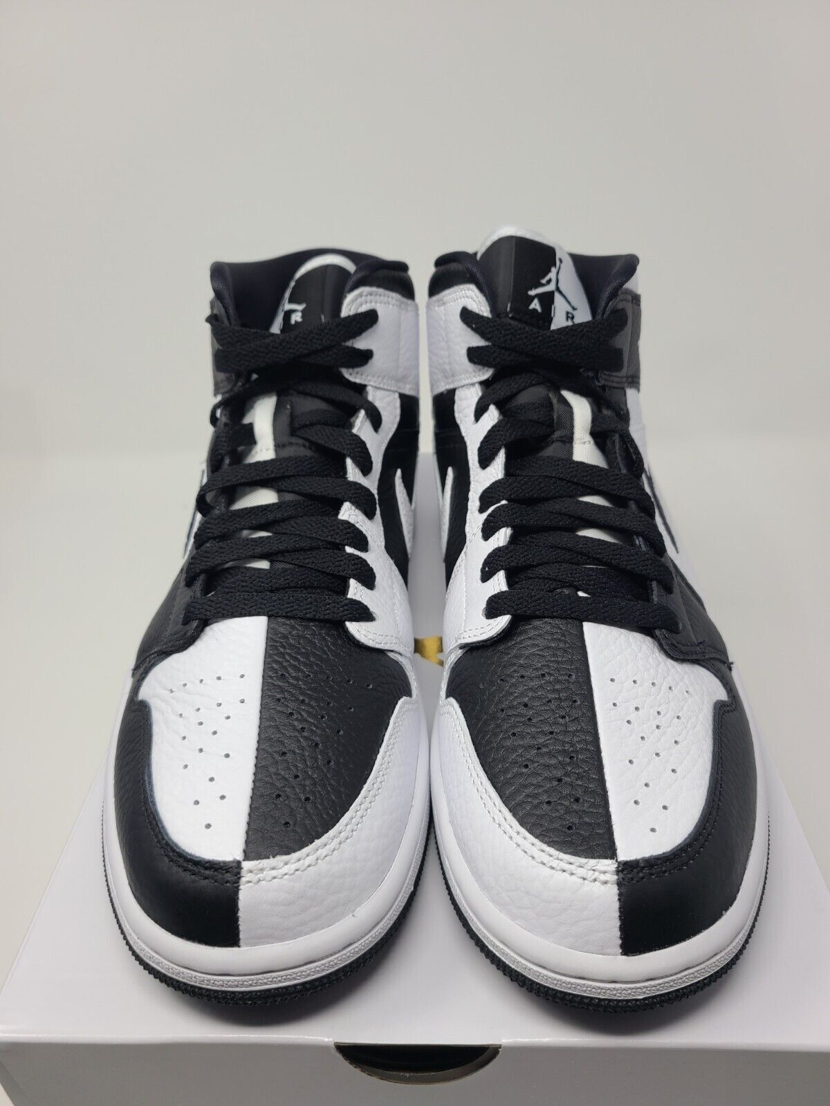 Pre-owned Jordan Wmns Nike Air  1 Mid Se Homage Split 5-12 White Black Dr0501-101
