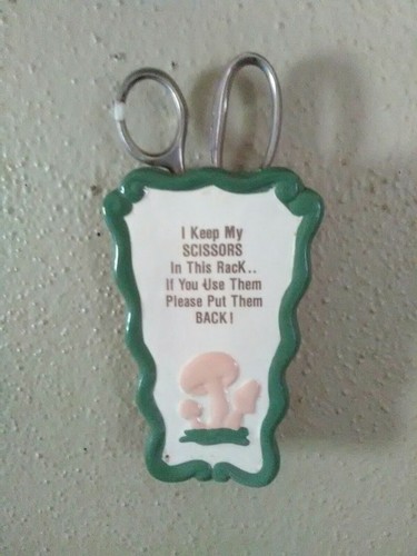 VTG Wall Pocket SCISSORS HOLDER Dark Green Ceramic 