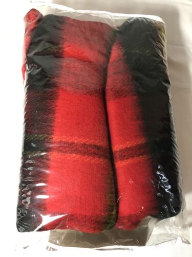 Vintage BEACON Throw Blanket Picnic Plaid Fringed Sport Acrylic                4