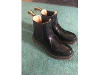dr martin boots size 5