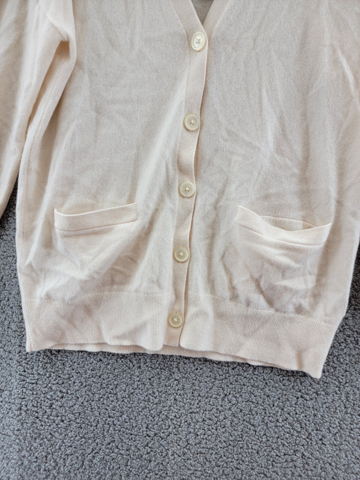 LAUREN RALPH LAUREN Cashmere V-Neck Cardigan Sweater Women's S Winter Cream L/S~ - Picture 4 of 12