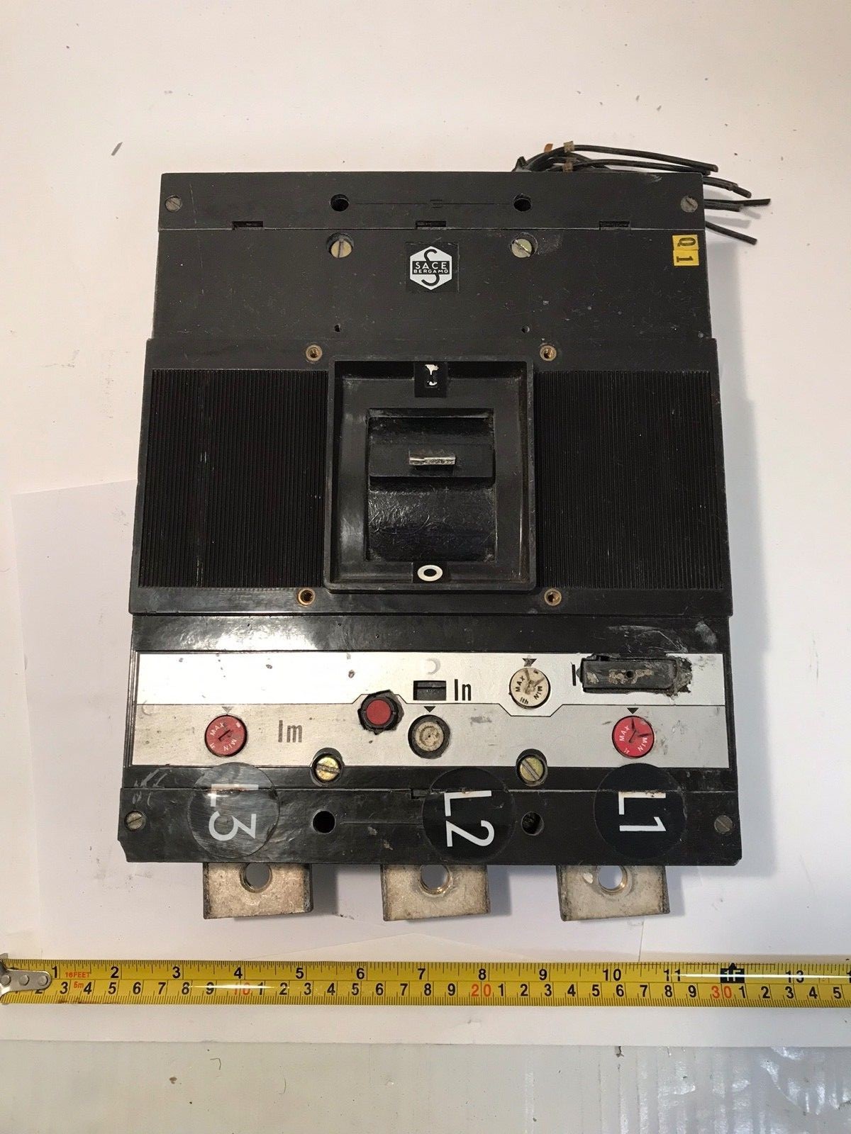 ABB SACE Bergamot SH630 LLO85294 Circuit Breaker 630A 660V 3 ABB SACE Bergamot SH630 LLO85294 Circuit Breaker 630A 660V 3