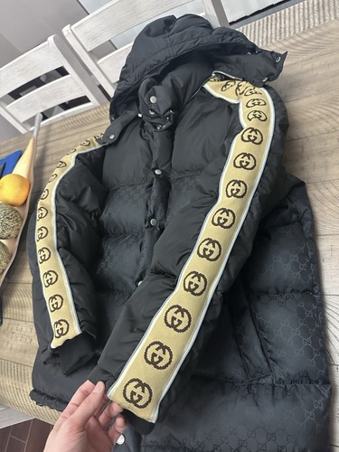 【GUCCI】NYLON PUFFER JACKET Nylon puffer jacket in navy | GUCCI® US