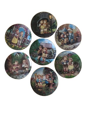 MJ Hummel  1990 ''Little Companions'' 7 Piece Collection Set  T 178 23k Gold Trim 