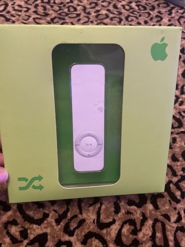 Apple iPod Shuffle 1st Generation White 512 MB New In Box Apple iPod Shuffle 1st Generation White 512 MB New In Box
