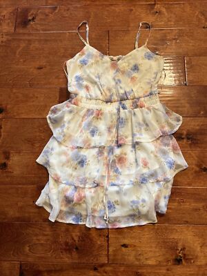 Women's Tiered Surplice Floral Dress NWT $50 Medium Francesca's Boutique Miami