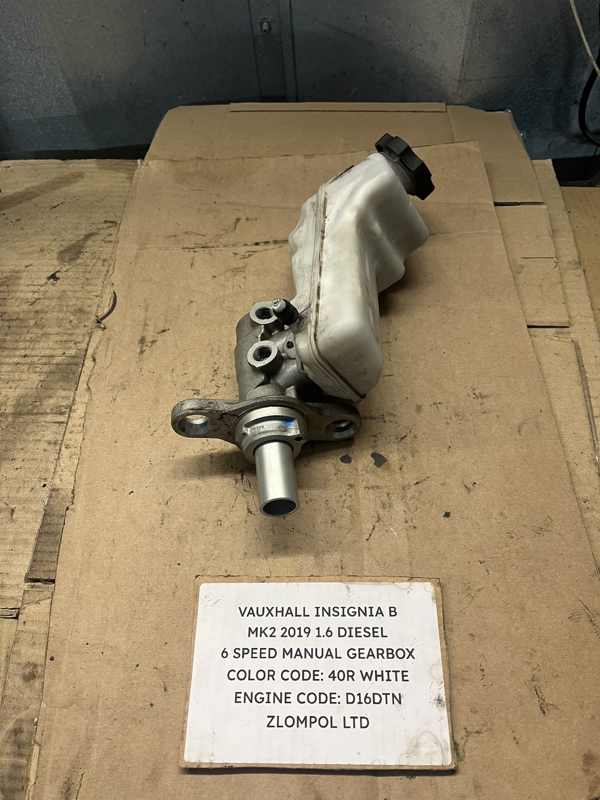 Vauxhall Insignia B Mk2 2019 1.6D - Brake Fluid Reservoir & Pump 0204811876