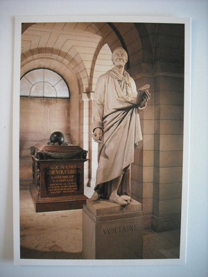Famous Landmarks of France Postcards: You pick the postcard!