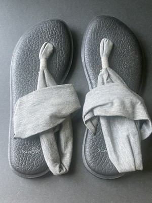 Sanuk Womens Thong Size 6 Flip Flop Fabric Silver Gray Yoga Beach Resort Sandals