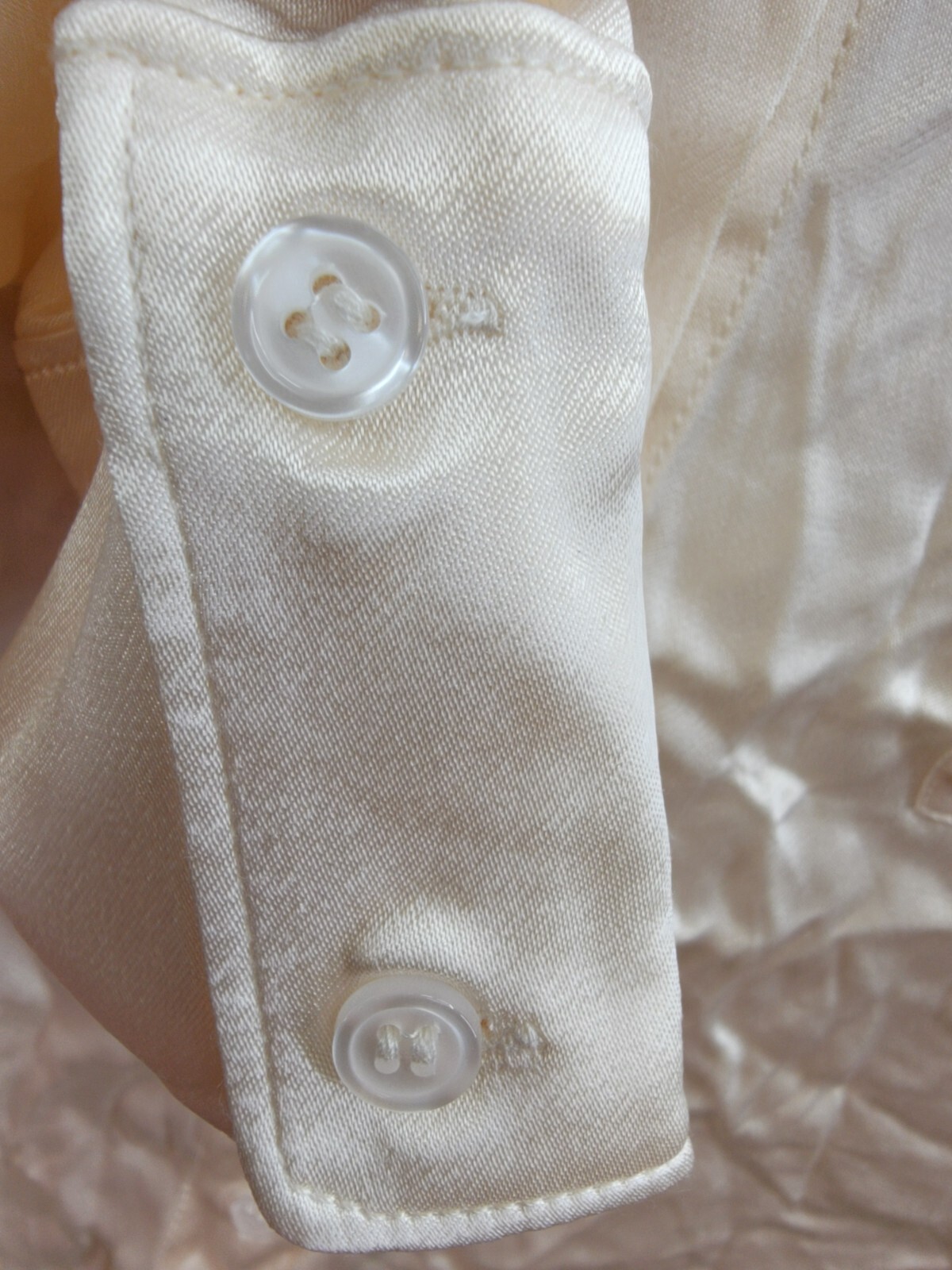 WAYF Fynn Satin Button Front Blouse Women's M Cream Patch Pocket Long Sleeve - Picture 10 of 19