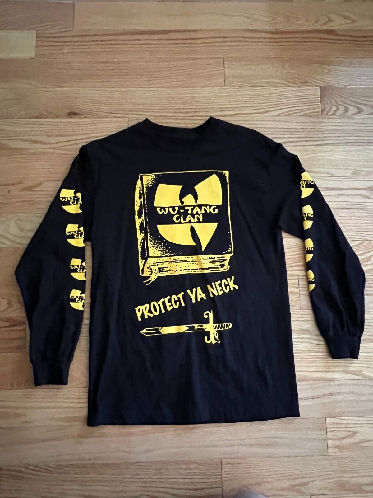 RARE Vintage Wu-Tang Clan Protect Ya Neck Long Sleeve M Rap RARE Vintage Wu-Tang Clan Protect Ya Neck Long Sleeve M Rap