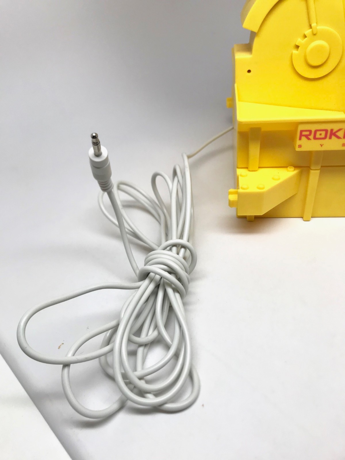 Rokenbok Yellow Dual Feed Wheels Ball Conveyor Tested