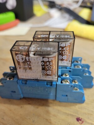 Finder 40.52 Relay 120VAC w/ Finder 95.05 TYPE Relay Socket 