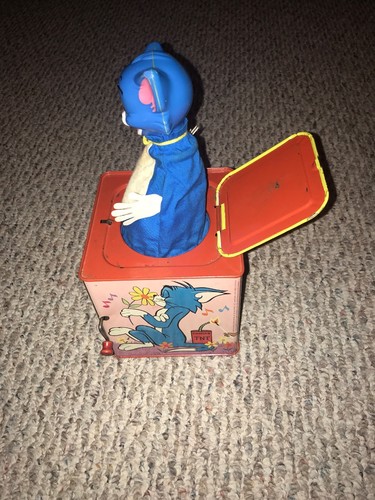 VINTAGE MATTEL INTERNATIONAL TOM AND JERRY MUSIC BOX (JACK IN THE BOX) READ DESC