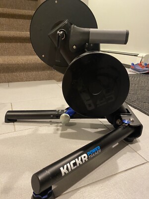 Wahoo KICKR V5 黒かっ WF113(WFBKTR120) 2020年モデル