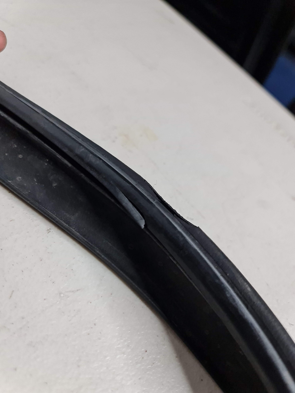 0 Bmw 2014-2020 51-76-7-239-145 MW 51767239145 Front Engine Hood Sealing 7239145 0 image 5
