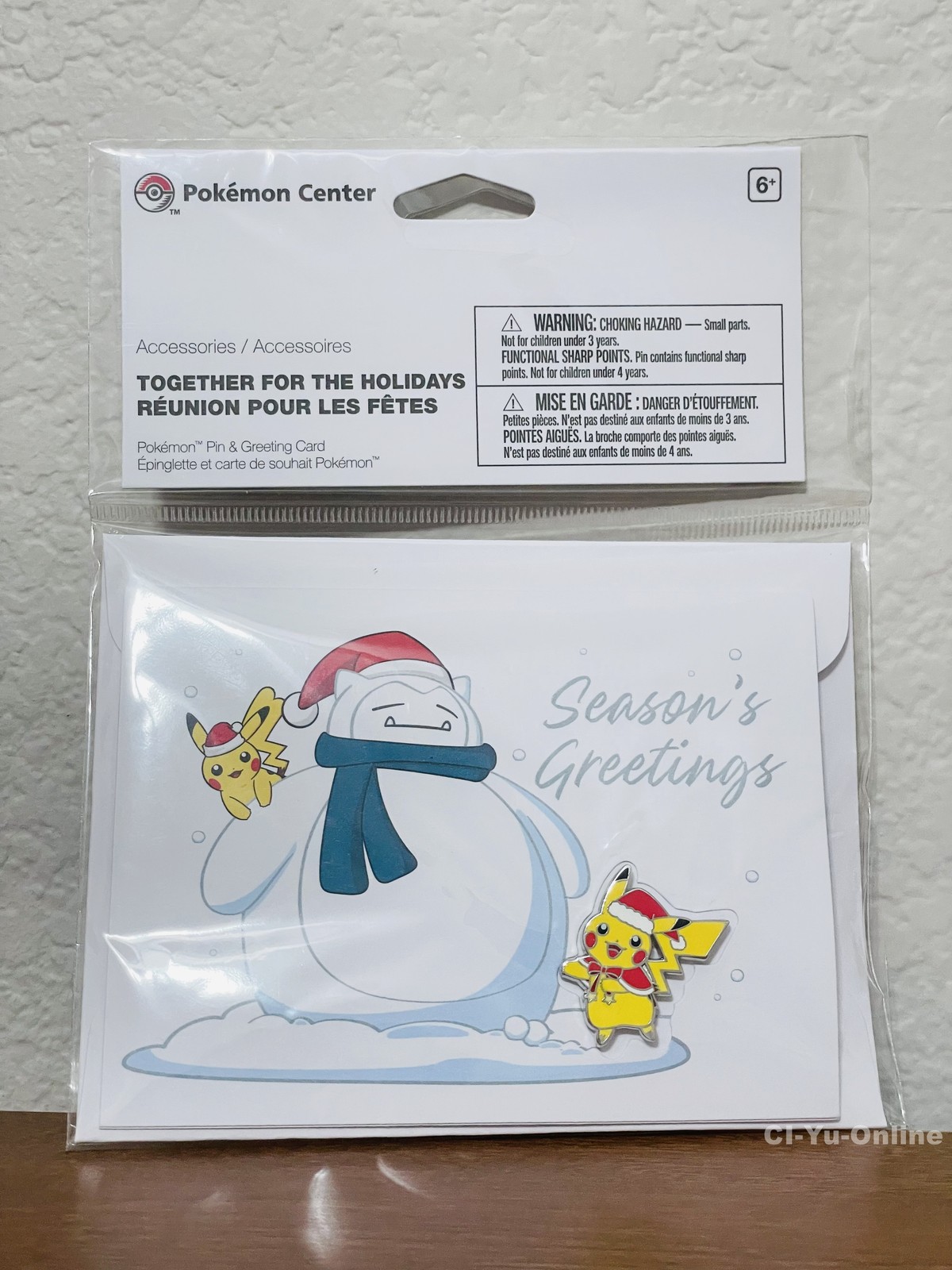 Pokemon Center Pikachu Together for the Holidays Pokémon Pin & Greeting Card